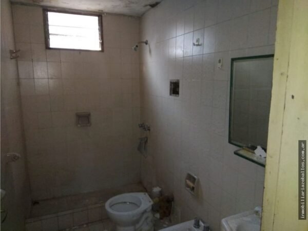 ¡ZEBALLOS VENDE! CASA EN CALLE CHACABUCO DE CIUDAD (Mat 134- Mat 135)US$55,000 - Image 2