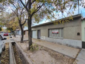 Zeballos Ofrece en Venta casa más departamento Las Heras.U$D42.000