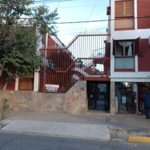 Zeballos Ofrece en Alquiler Departamento en Guaymallén, 2 dormitorios,cochera. $420.000