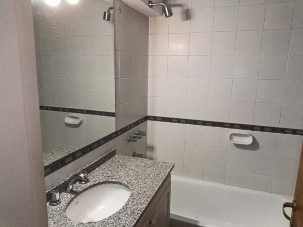 Zeballos Ofrece en Alquiler Departamento en Guaymallén, 2 dormitorios,cochera. $420.000 - Image 9