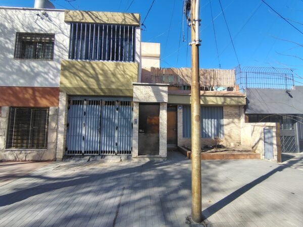 ZEBALLOS Alquila casa, Patricias Mendocinas 2463, Mza, Cdad. $800.000