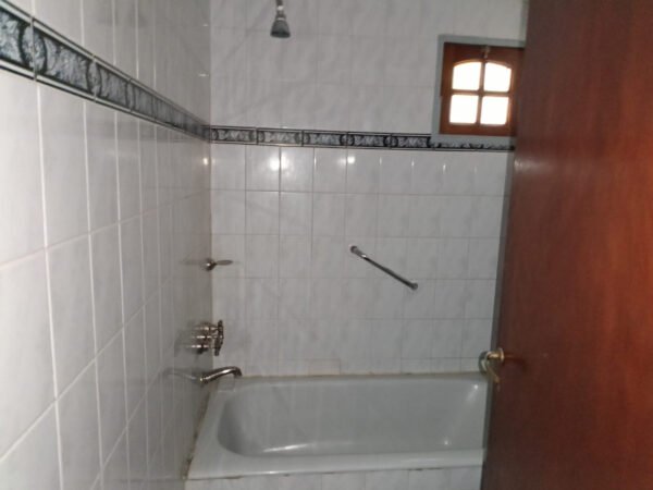 Zeballos Ofrece en Alquiler dos casas juntas, Chacras de Coria, Luján, Mendoza.$1.200.000 - Image 8