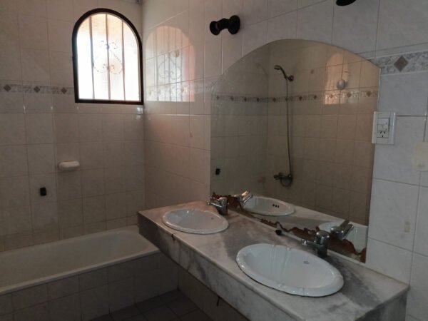 Zeballos Ofrece en Alquiler dos casas juntas, Chacras de Coria, Luján, Mendoza.$1.200.000 - Image 12