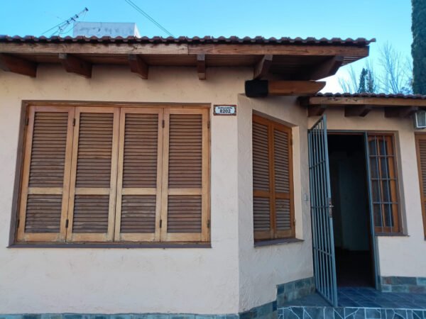 Zeballos Ofrece en Alquiler dos casas juntas, Chacras de Coria, Luján, Mendoza.$1.200.000 - Image 13