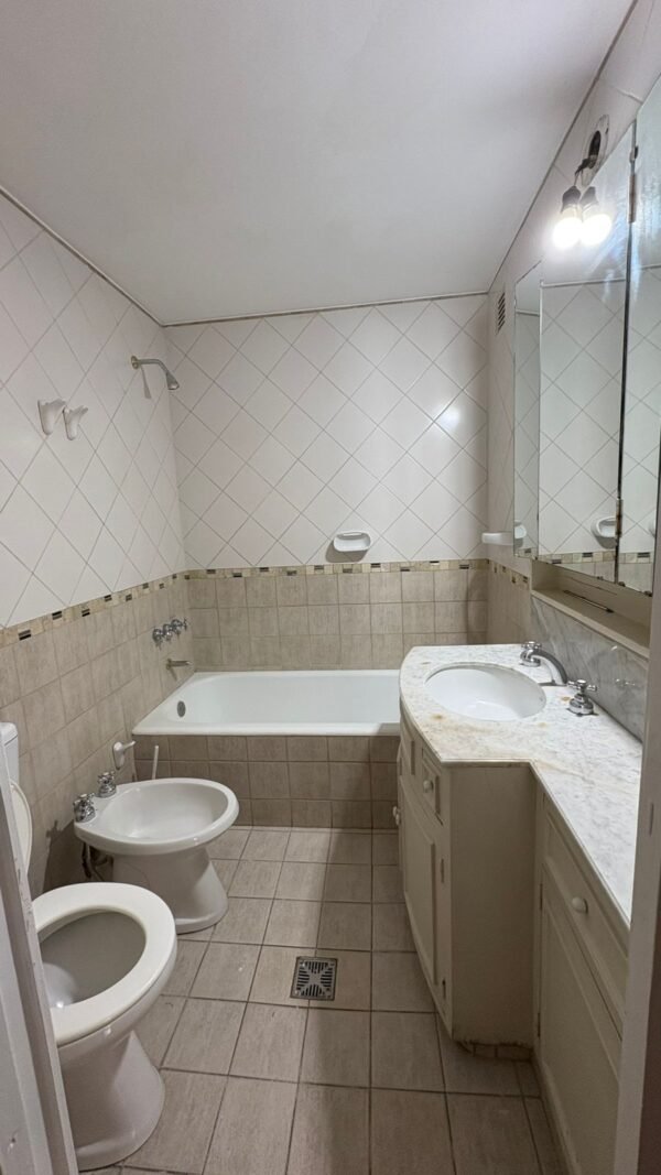 ZEBALLOS Ofrece en ALQUILER Departamento, Capital, Mendoza. $800.000 sin cochera. $850.000 con cochera. - Image 6