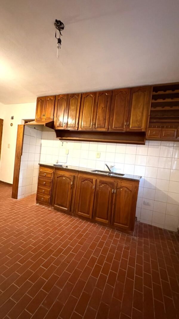 Alquila casa,3 habitaciones, 4ta sección, Mendoza. $900.000 - Image 8
