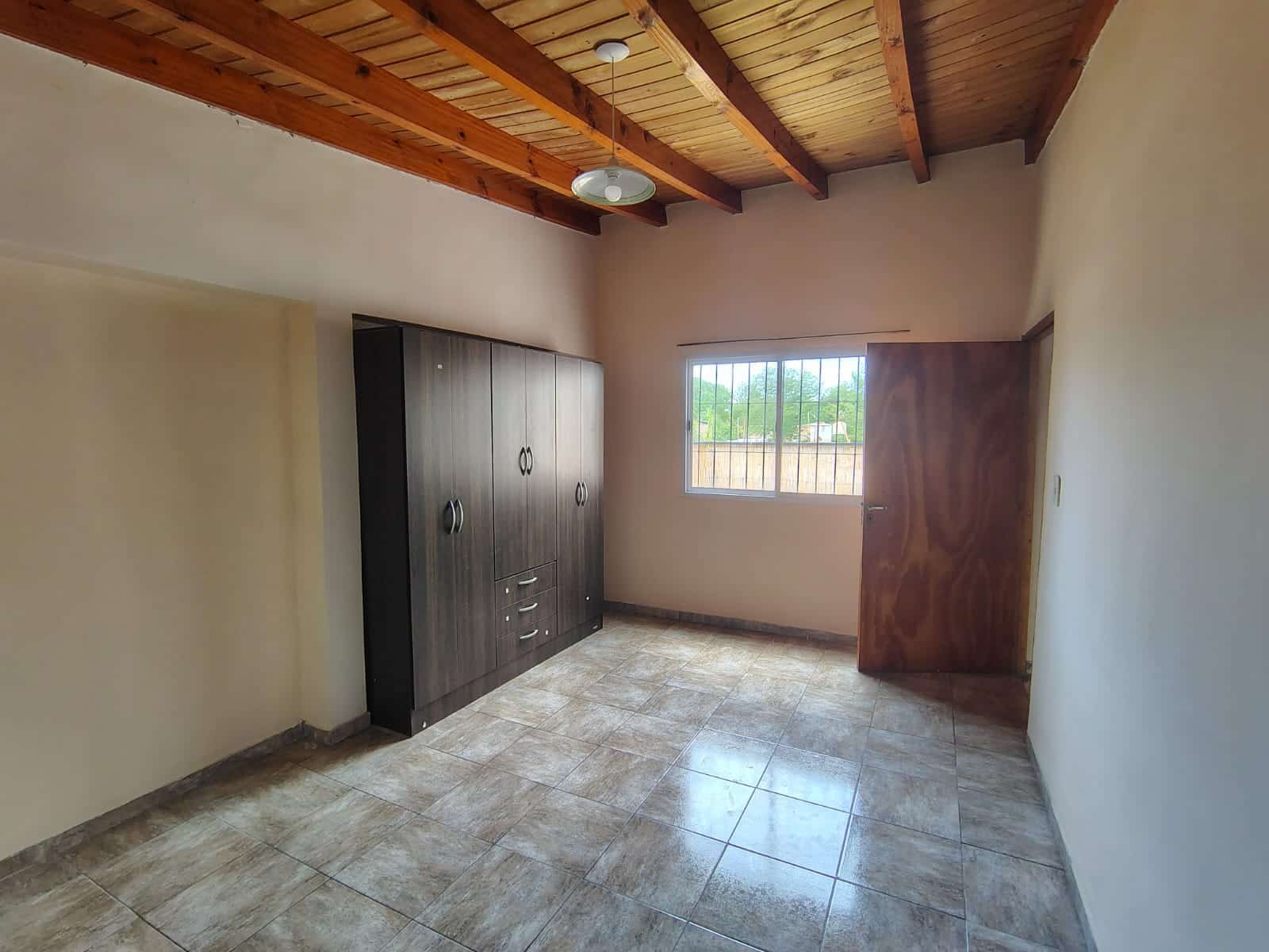 Alquiler Departamento de 3 dormitorios,cochera,Planta Alta,Las Heras.$450.000. - Image 3