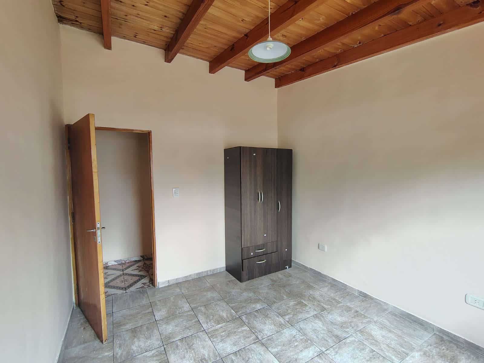 Alquiler Departamento de 3 dormitorios,cochera,Planta Alta,Las Heras.$450.000. - Image 9