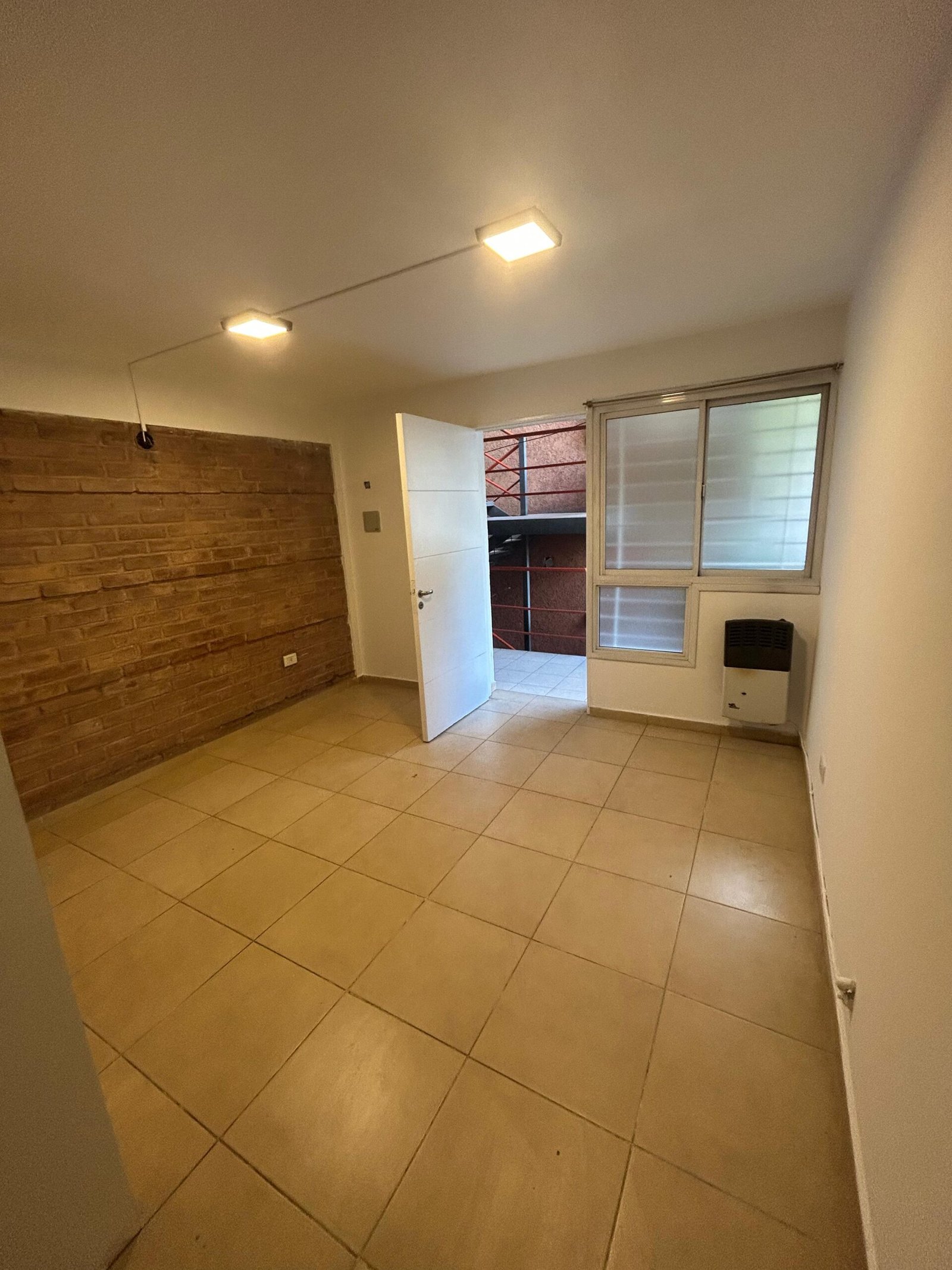 Zeballos Alquila Monoambiente, PLENO CENTRO, Calle Alberdi, casi alameda. $350.000 - Image 4