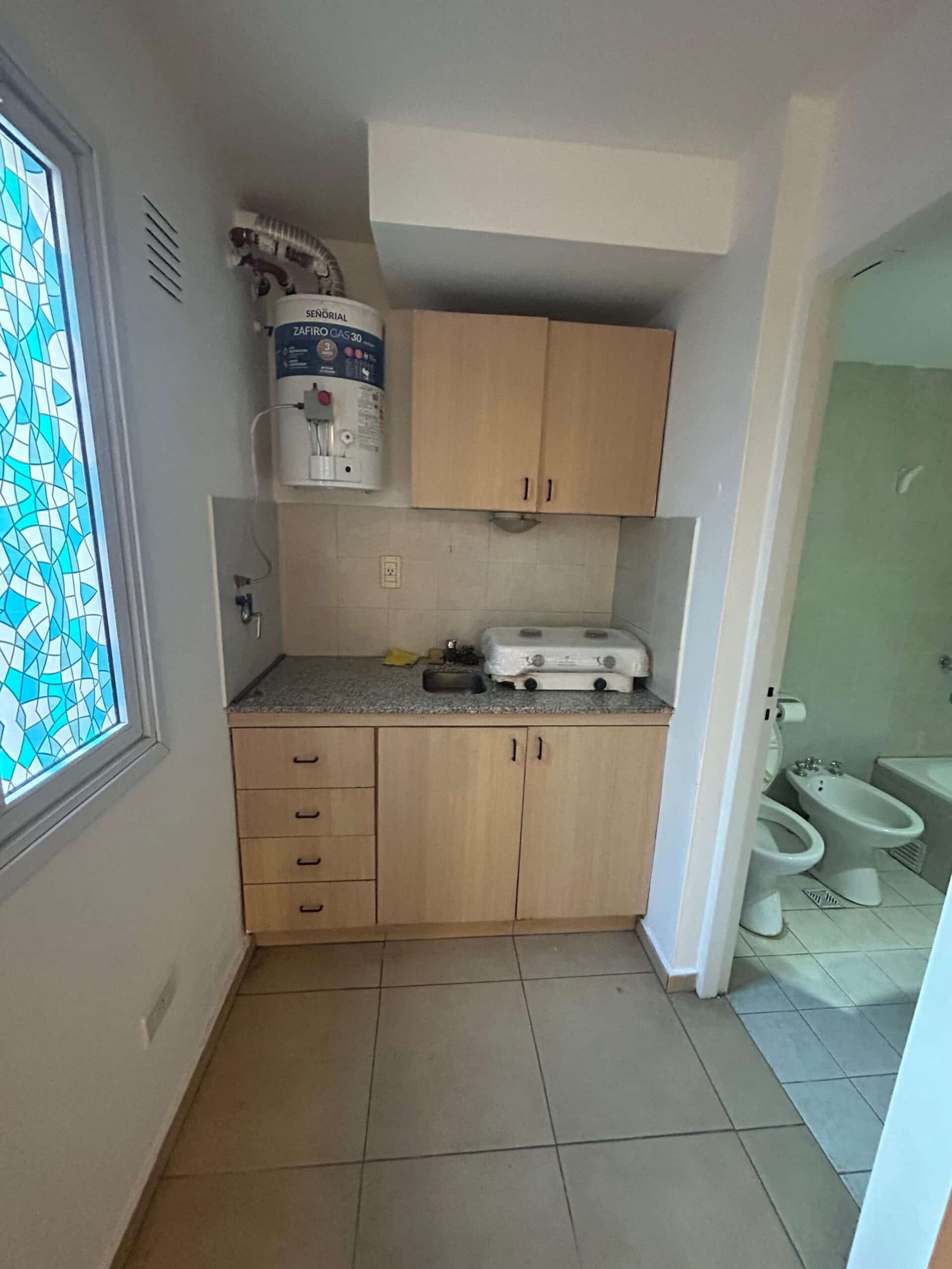 Zeballos Alquila Monoambiente, PLENO CENTRO, Calle Alberdi, casi alameda. $350.000 - Image 6