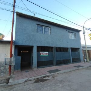 Alquiler Dúplex de 3 dormitorios con cochera en Las Heras. $550.000