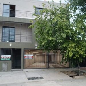 ALQUILA DEPARTAMENTO A ESTRENAR 2 DORMITORIOS, COCHERA, CIUDAD.$600.000 (+ más expensas $80.000 aprox.)