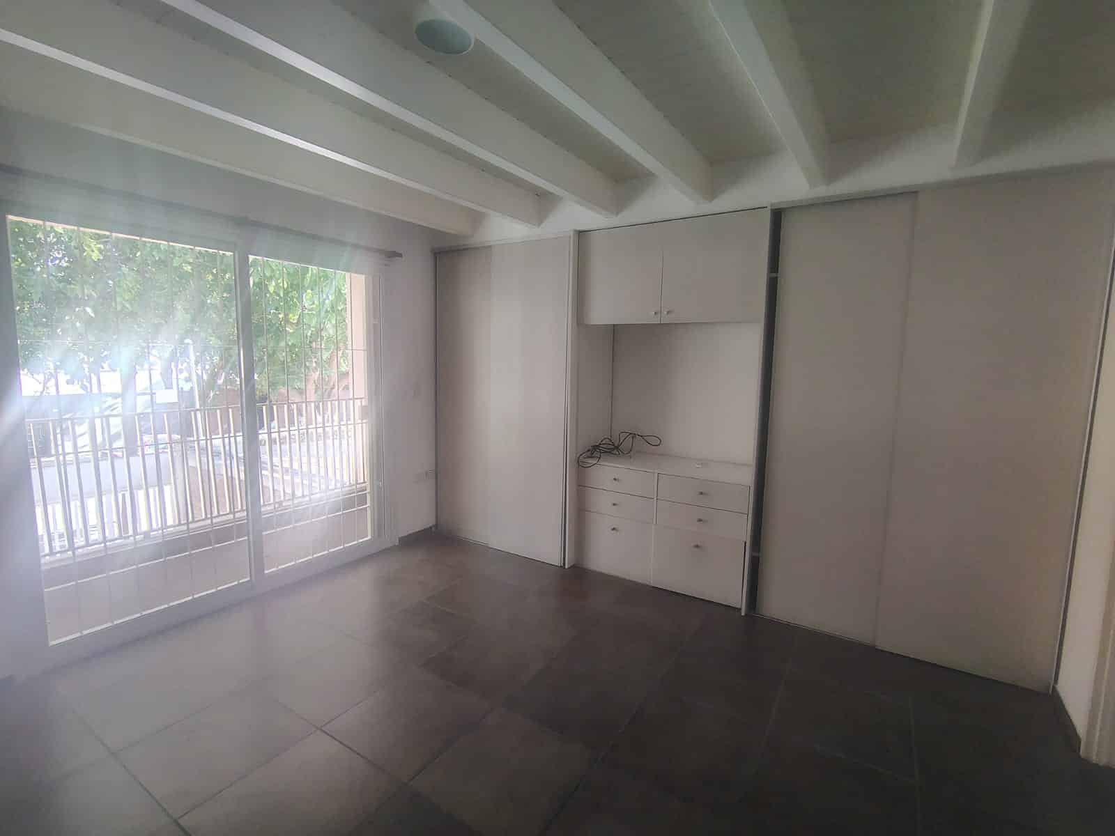 ZEBALLOS Alquila Dúplex. Ciudad, a 3 cuadras del COTO, 2 dormitorios, patrio. $850.000 - Image 9