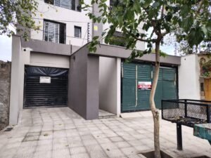 Alquiler: Dúplex 1 dormitorio, 2 baños, Cochera. España 3439 de Ciudad. $450.000 más expensas actualiza cada 3 meses por IPC