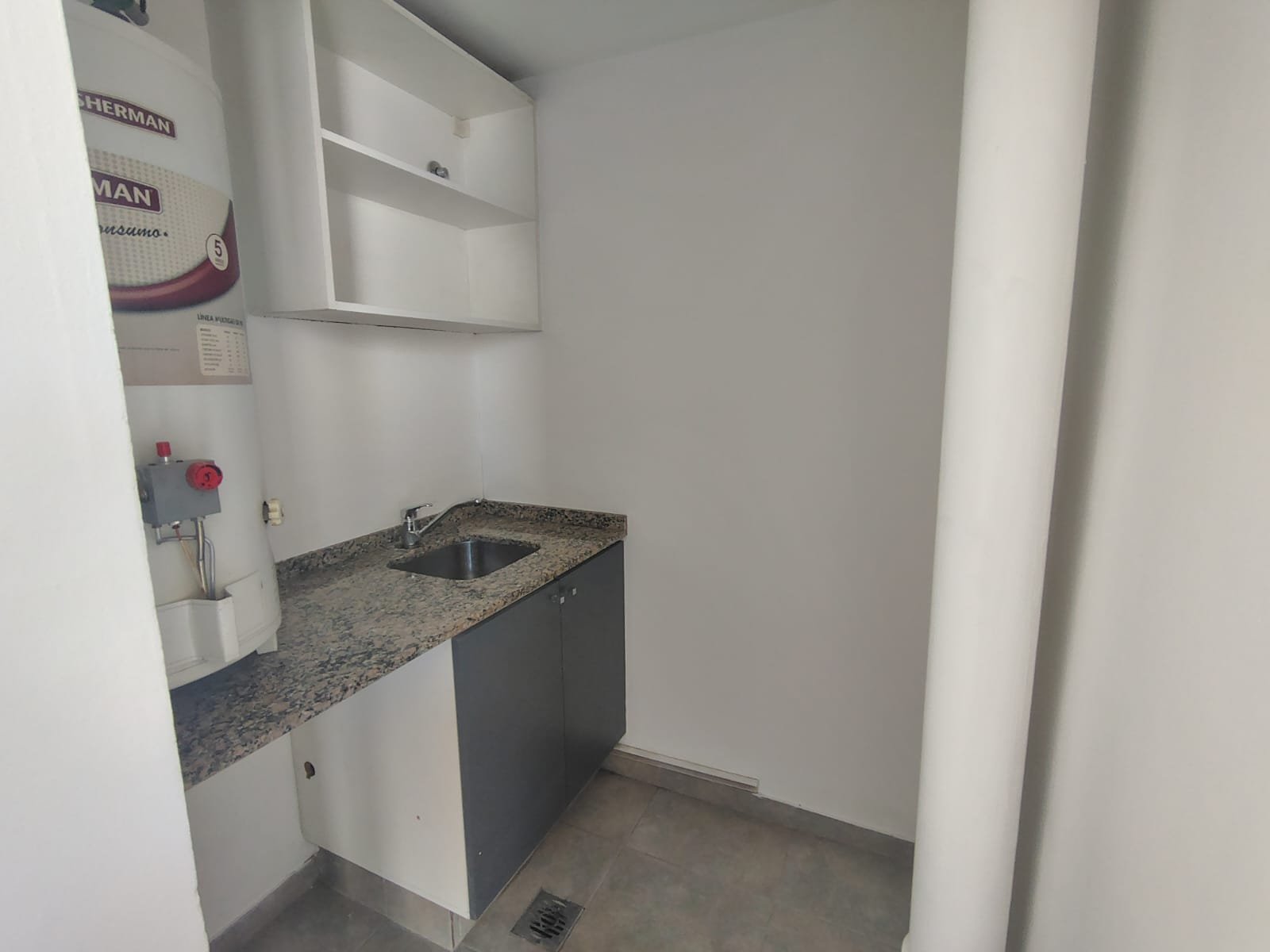 ZEBALLOS Ofrece en alquiler: Dúplex 2 dormitorio, 2 baños, Cochera. $800.000 más expensas actualiza cada 3 meses por IPC - Image 4