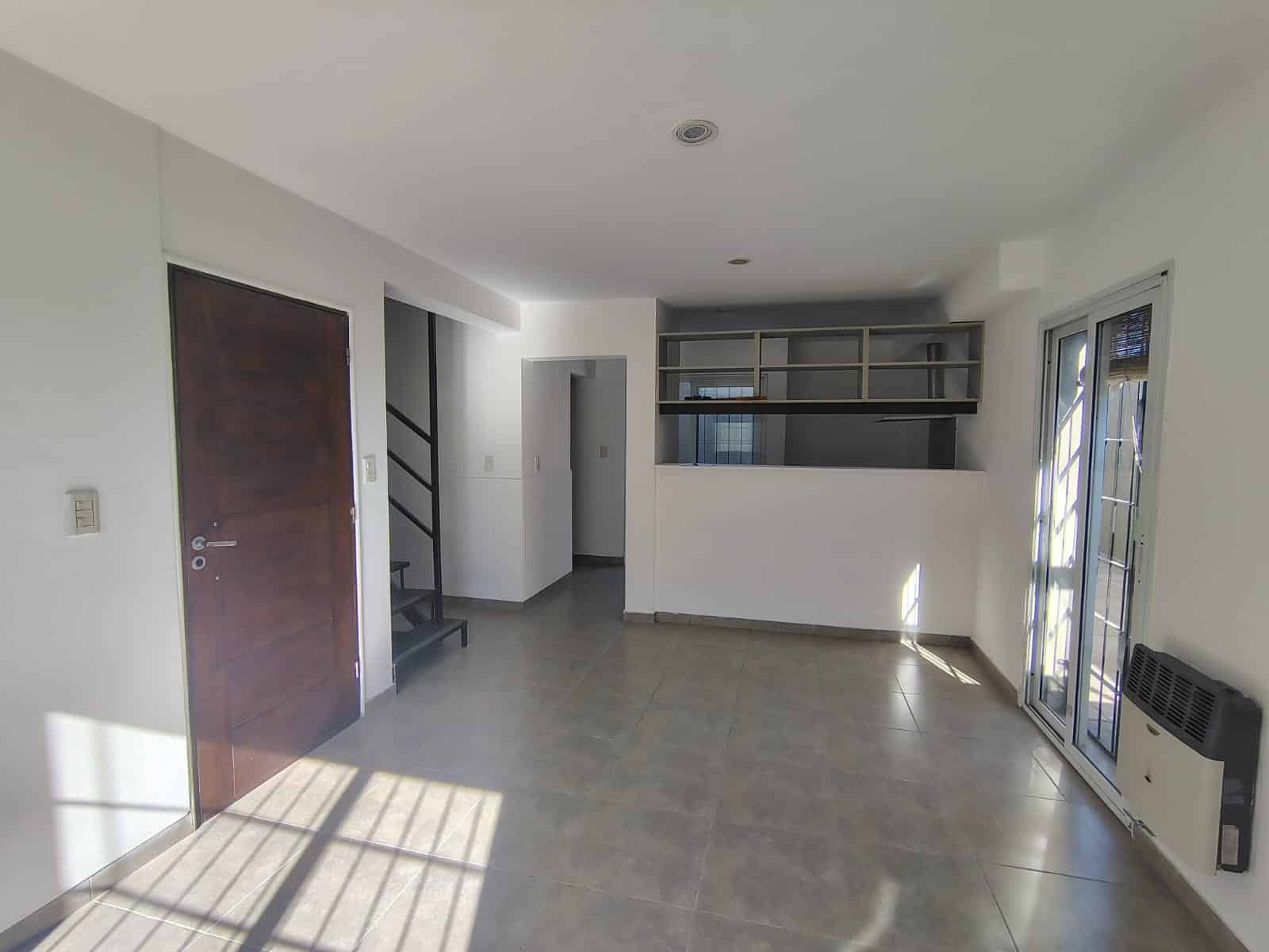 ZEBALLOS Ofrece en alquiler: Dúplex 2 dormitorio, 2 baños, Cochera. $800.000 más expensas actualiza cada 3 meses por IPC - Image 8