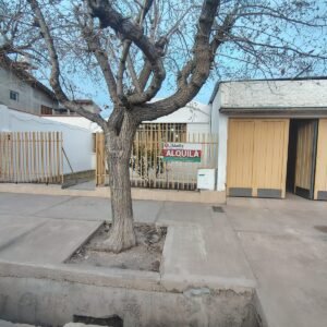 ZEBALLOS Ofrece en alquiler Casa 2 dormitorios,en B 12 de Junio Las Heras.$650.000 actualiza cada 4 meses por ICL