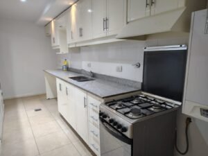 ZEBALLOS Ofrece en Venta Departamento de Categoría Ciudad Sobre calle Necochea 437 tercer piso a metros de Chile y Mitre. U$D 99.000.-