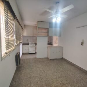 Venta Casa Las Heras, 350m2. U$D 47.000.-