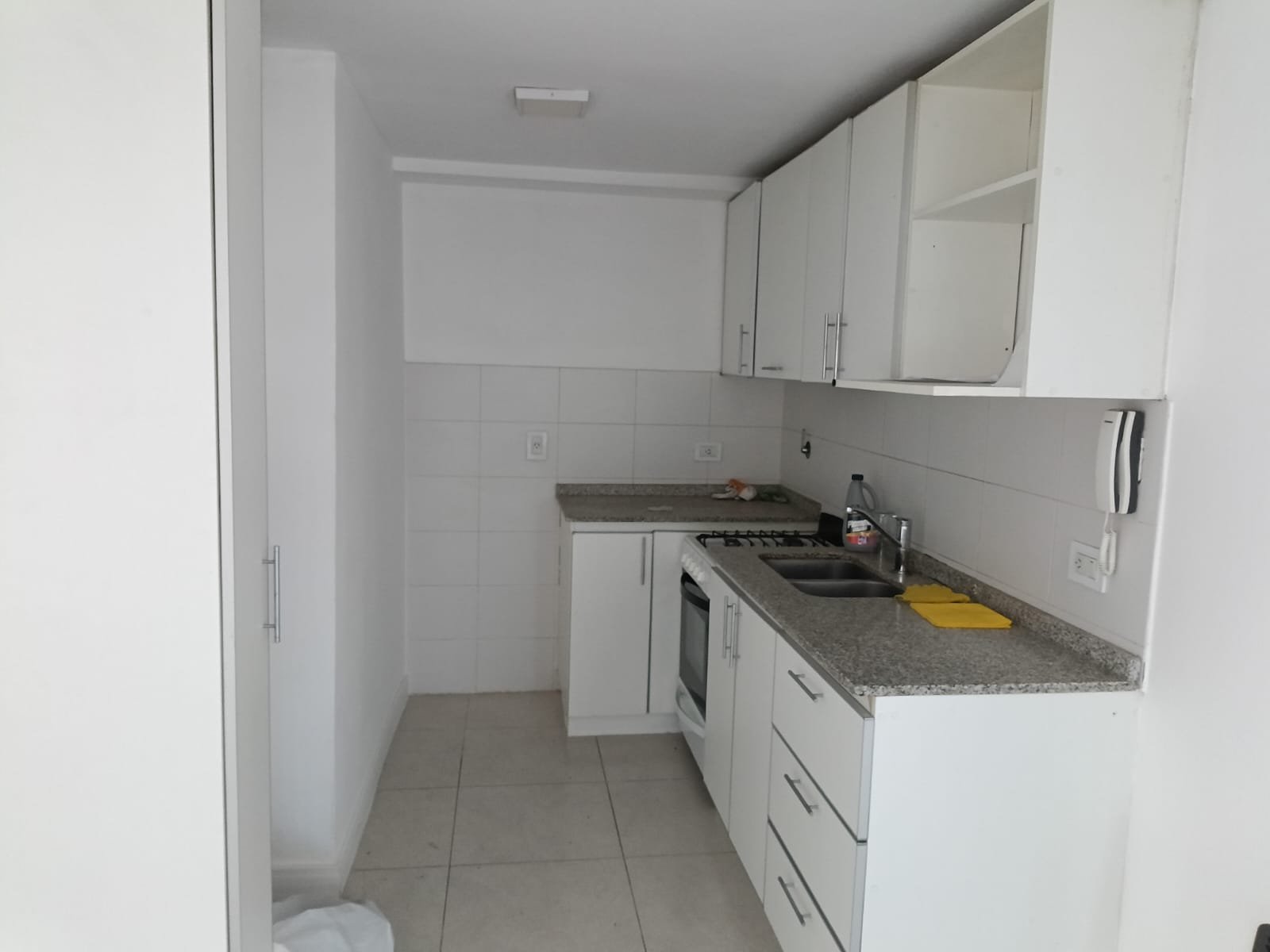 🏢 DEPARTAMENTO EN ALQUILER EN GODOY CRUZ $750.000 + $120.000 expensas - Imagen 11